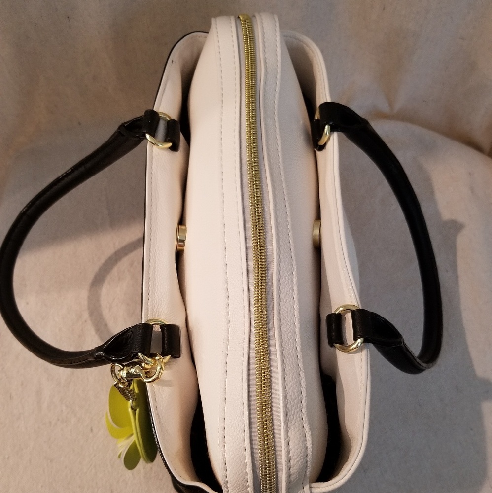Betsy Johnson Clutch Handbag Purse Black White - Picture 2 of 8